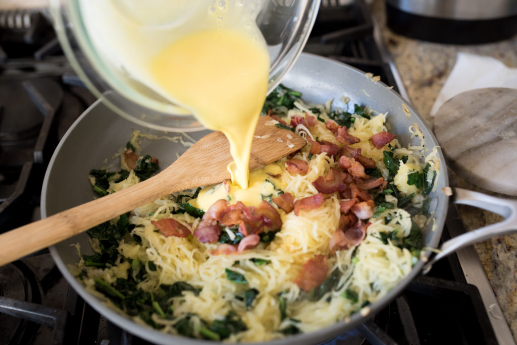 This 7 ingredients spaghetti squash carbonara comes together in less than 15 minutes and will make you smile with each bit. Simple goodness lightened up!